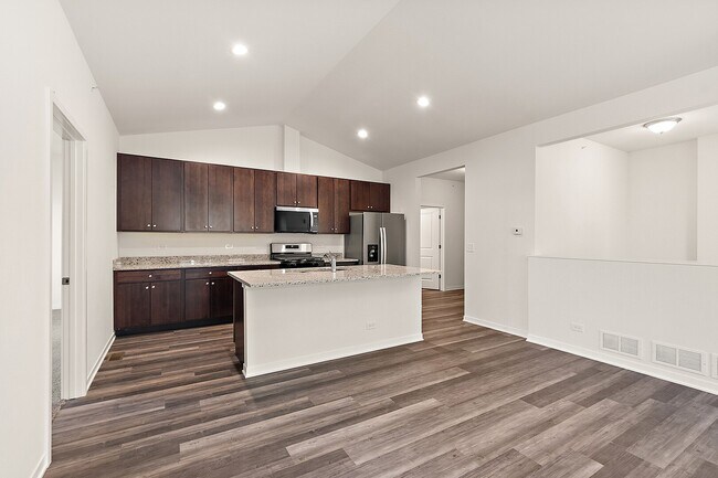 Building Photo - 58 Olympus Dr