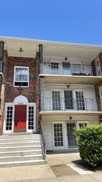 Building Photo - So Close to Old Town Occoquan!