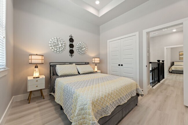 Building Photo - 8521 Brandon St