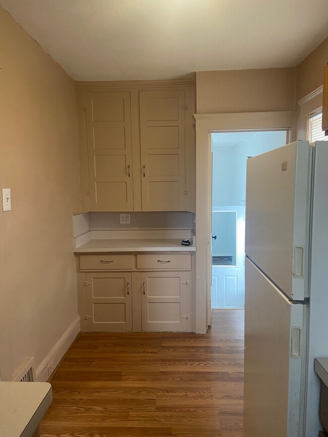 Building Photo - 757 Lawrence St