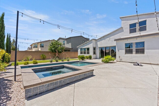Building Photo - Skye Canyon Pool Home with First-Floor Primary Suite