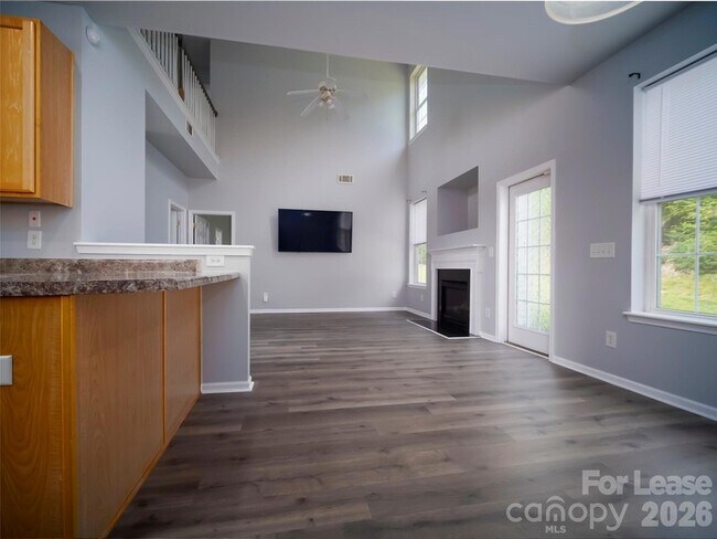 Building Photo - 1030 Boxelder Ln