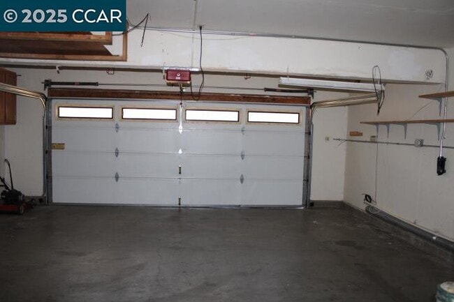 Building Photo - 151 Grenadine Way