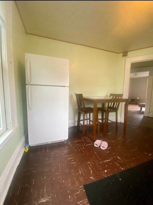 Building Photo - 113 Maryland St