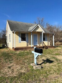 Building Photo - 110 Mcbroom St