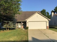 Building Photo - 802 Charter Woods Dr