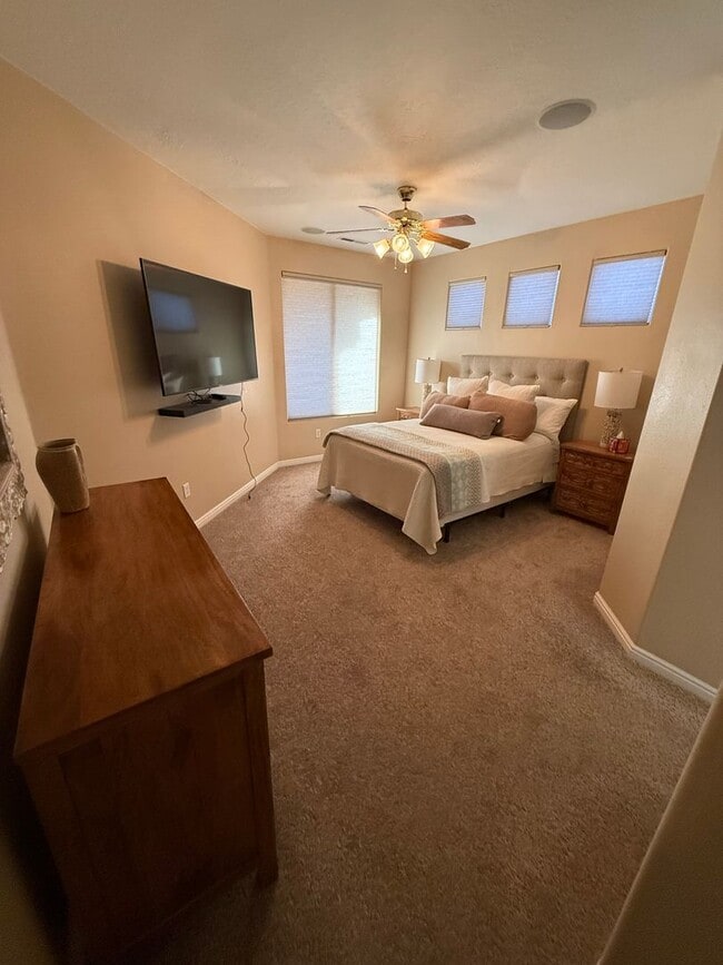 Building Photo - Coral Canyon home -3/2 w/ 2 c garage - Fur...