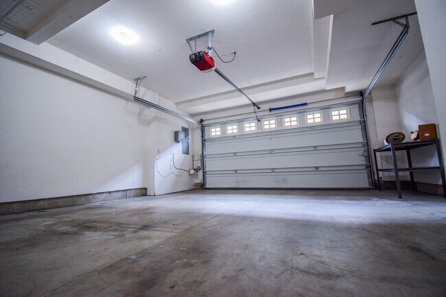 Building Photo - 2357 NW 168th Pl