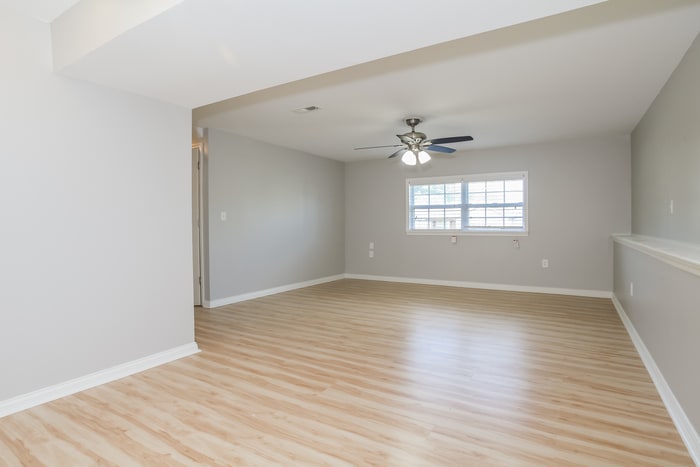 Building Photo - 7 N Brushwood Ct