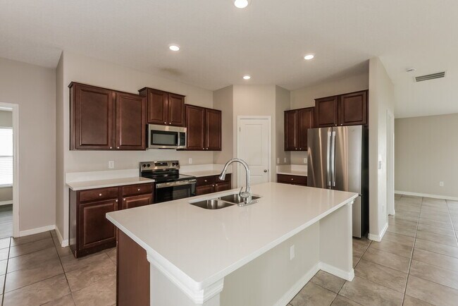 Building Photo - 6724 Trent Creek Dr