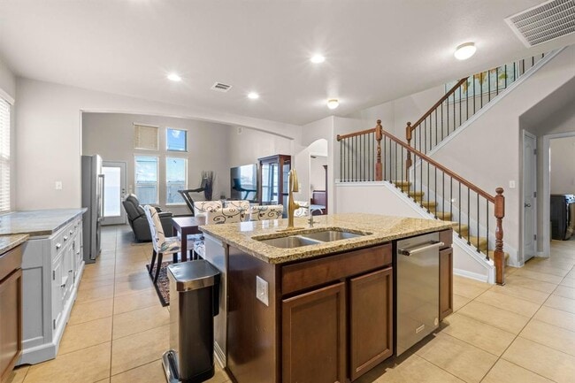 Building Photo - 112 David Duval Ct