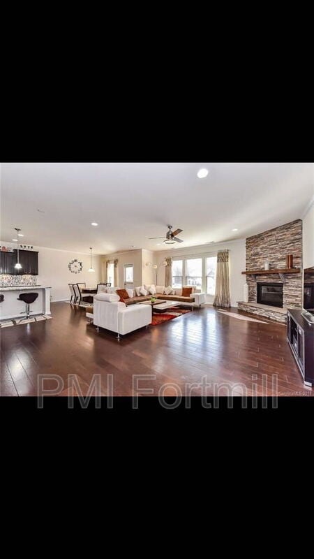 Building Photo - 3901 Kestrel Ln