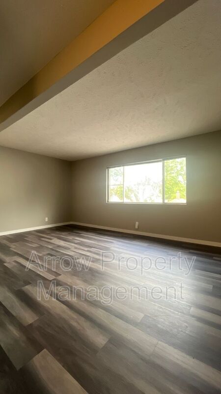 Building Photo - 1215 E Street-12