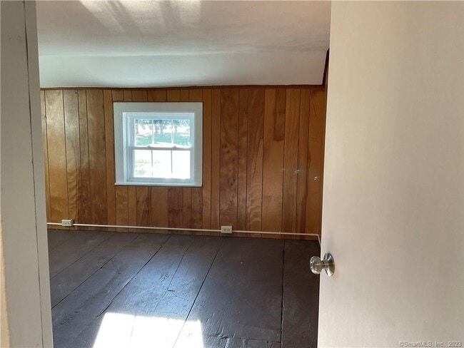 Building Photo - 268 Bow Ln