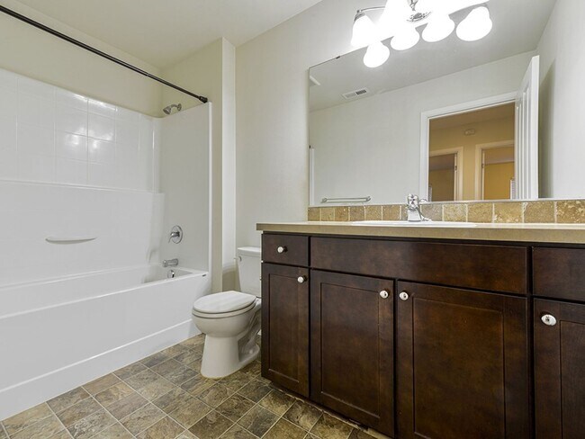 Building Photo - Application Approved - Stunning 4+ Bedroom 2.5 Bath Lea Hill, Auburn