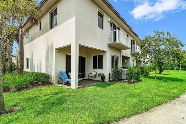 Building Photo - 350 Pioneer Way