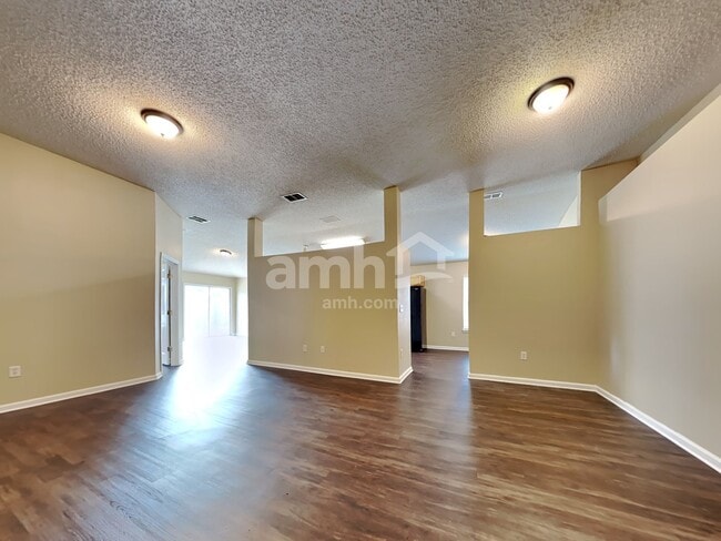 Building Photo - 9575 Stratham Ct