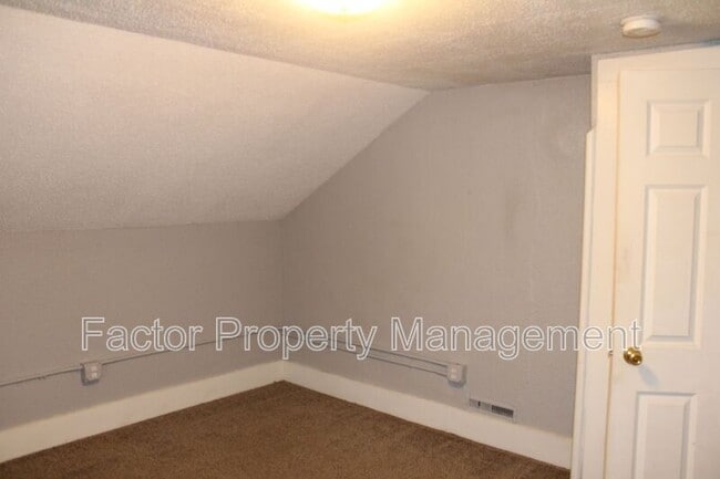 Building Photo - 510 N 4th St