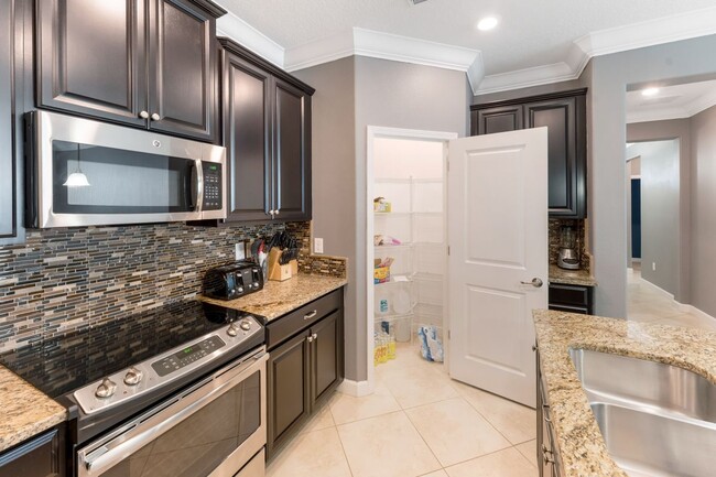 Building Photo - 13156 Green Violet Dr