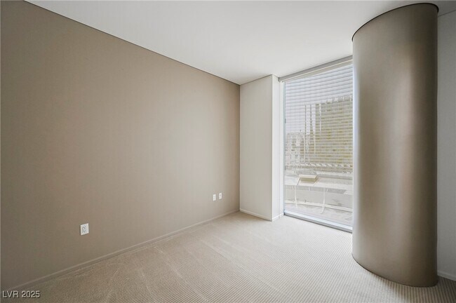 Building Photo - 3726 S Las Vegas Blvd
