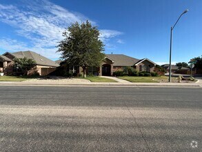 Building Photo - Beautiful Home in Northwest Midland-Los Pa...