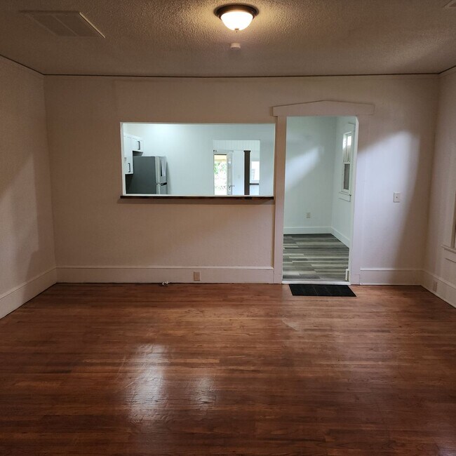 Building Photo - A Spacious house with lots of space and big yard.