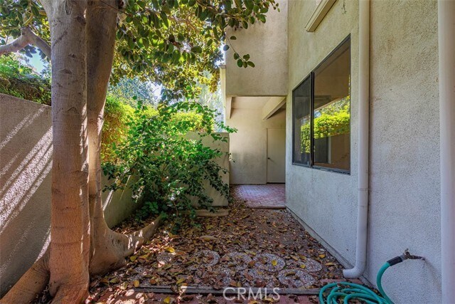 Building Photo - 5744 E Creekside Ave