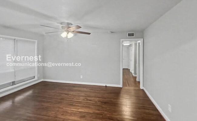 Building Photo - 244 E Haven Dr