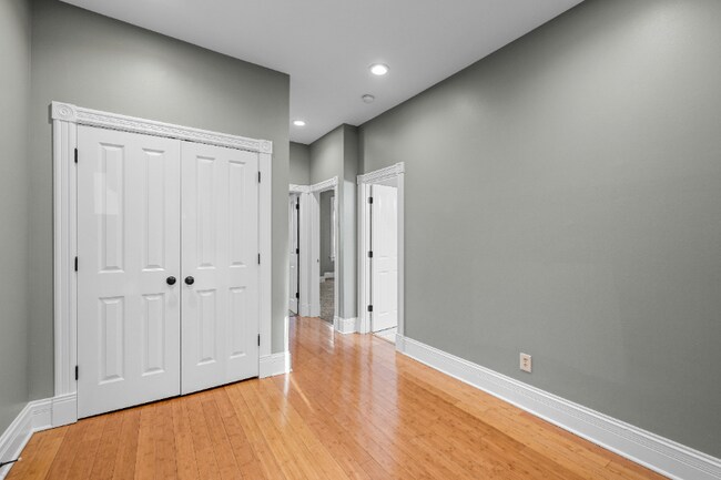 Building Photo - 2213 Missouri Ave