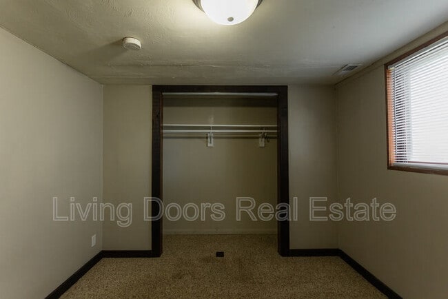 Building Photo - 1529 N 24th St