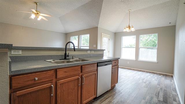 Building Photo - 1036 Hampton Dr