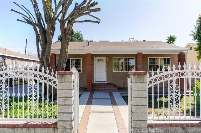 Primary Photo - 13716 Judd St