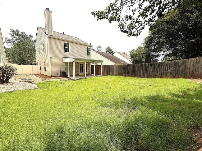 Building Photo - 2150 Lexington Ln