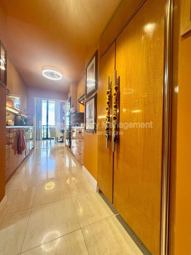 Building Photo - 19667 Turnberry Way