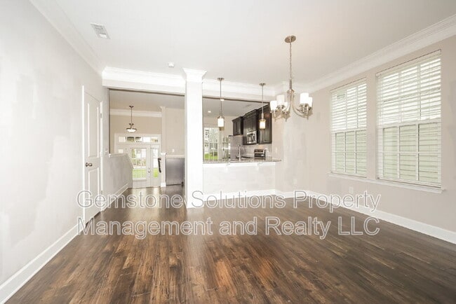 Building Photo - 345 Kara Ln