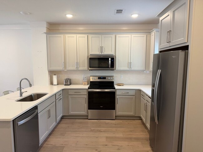 Building Photo - 1218 Tigers Tail Trl