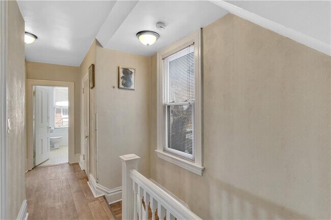 Building Photo - 1920 Middle St