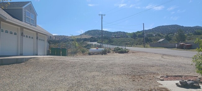 Building Photo - ***SHORT-TERM LEASE SPECIAL RENT RATE $250...