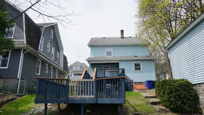 Building Photo - 314 Judson Pl