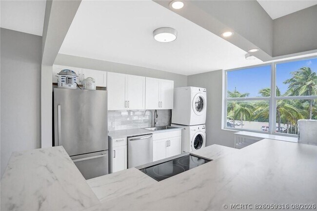 Building Photo - 5200 N Ocean Blvd