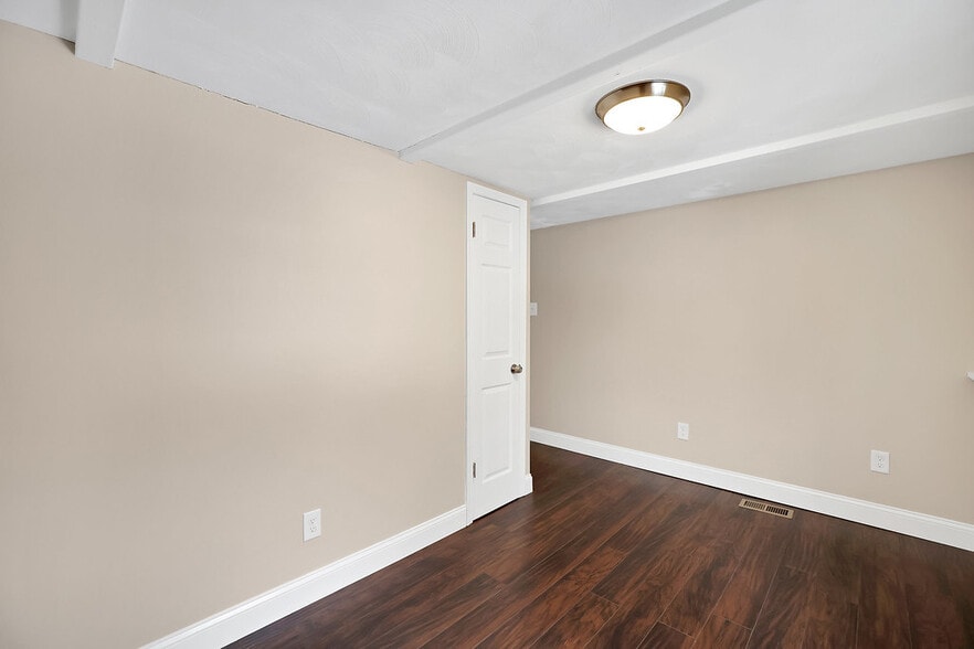 Building Photo - 608 N Abingdon St