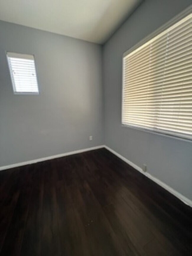 Building Photo - SOUTHERN HIGHLANDS BEAUTY!