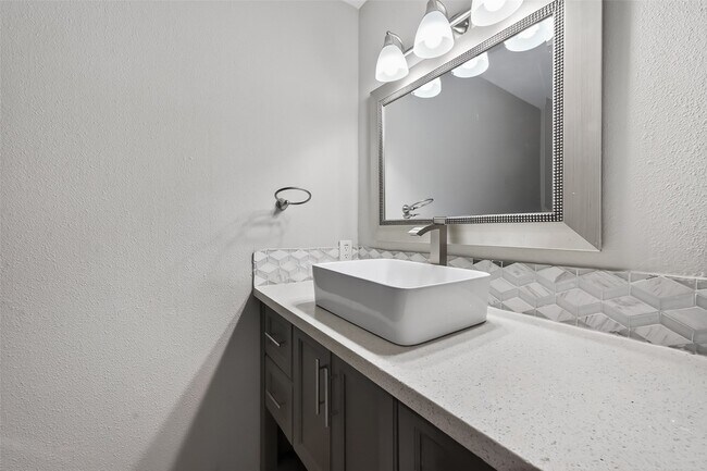 Building Photo - 11280 Braes Forest Dr