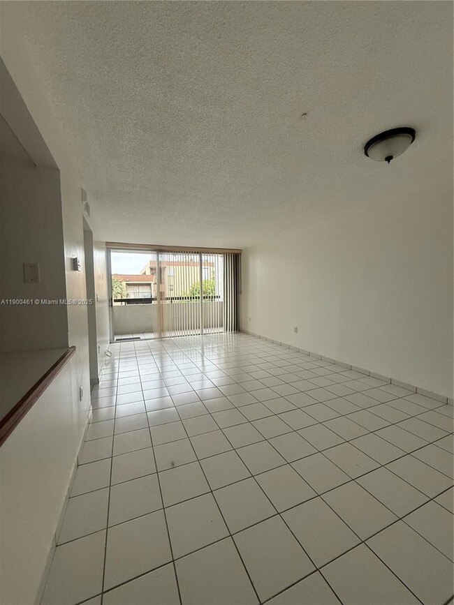 Building Photo - 802 NW 87th Ave