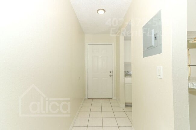 Building Photo - 1828 Blossom Terrace