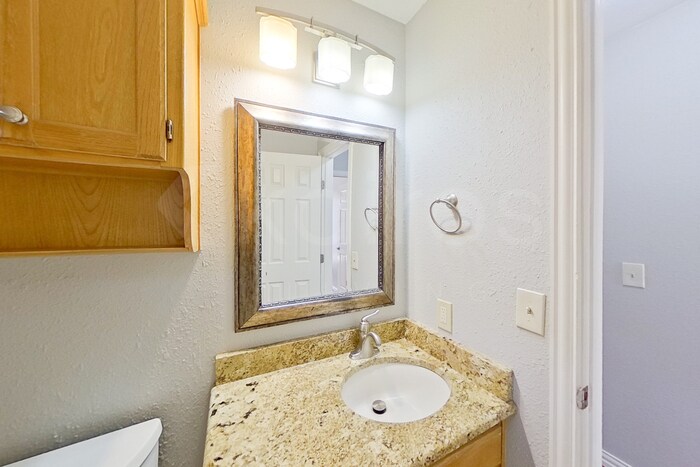 Building Photo - 6900 Alpine Ln