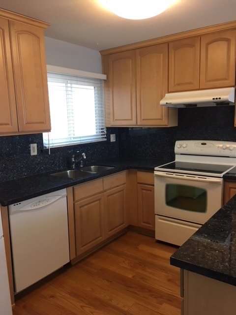 Building Photo - 22650 Silver Oak Ln