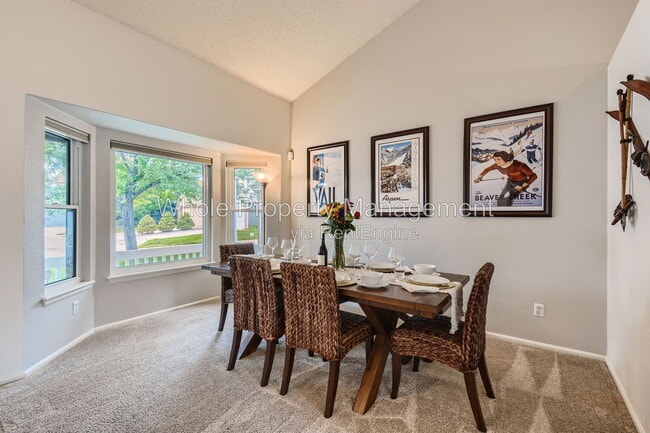 Building Photo - 9948 Deer Creek Ln