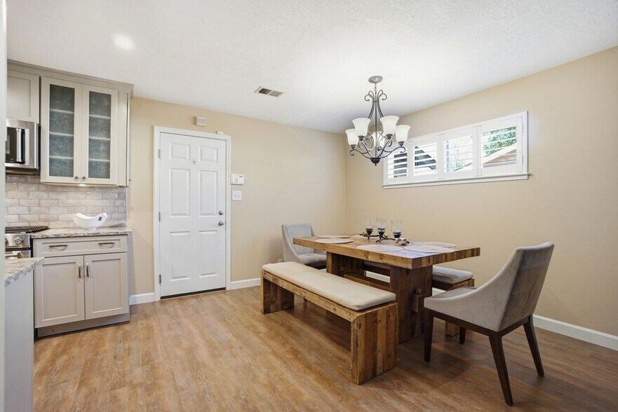 Building Photo - 4657 Brenda Cir