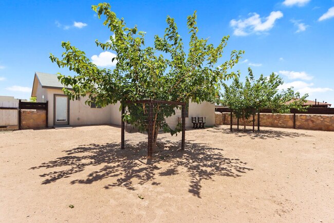 Building Photo - 845 Villa Seca Dr
